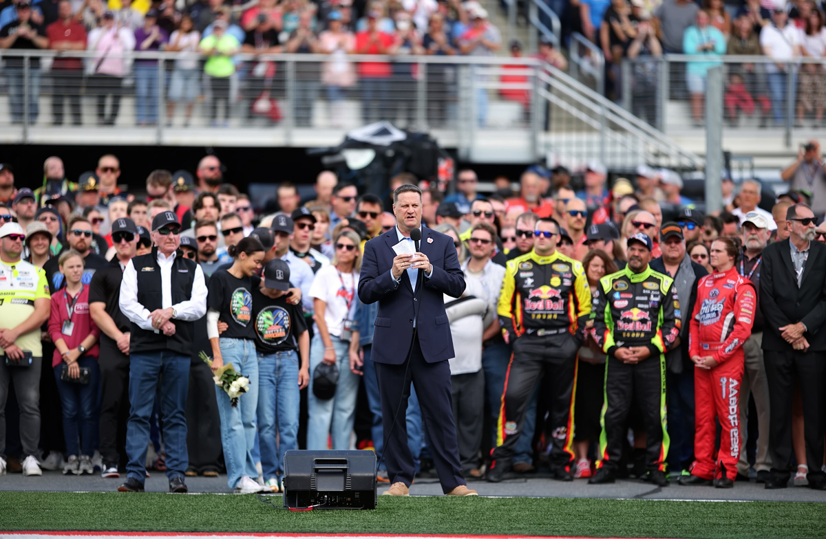 TOP1体育平台 - NASCAR 将为凯尔·布什举办公开追悼会，时间地点全解析 - TOP1体育 文章配图